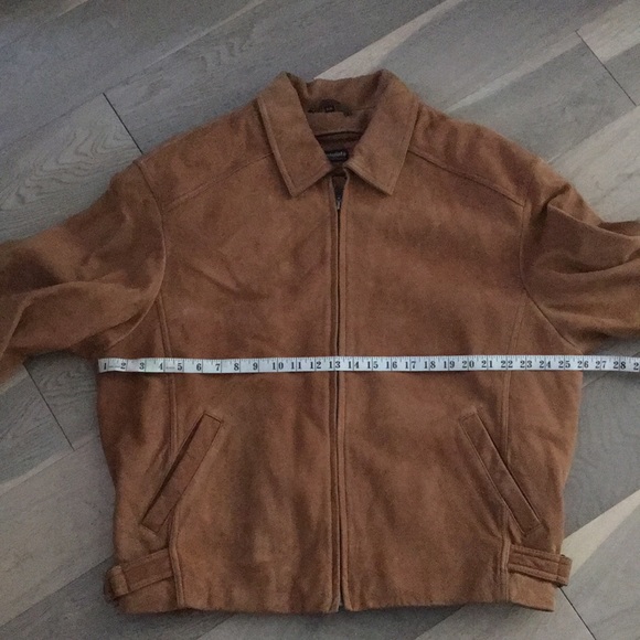 Danier tan leather jacket, size medium - Picture 5 of 6